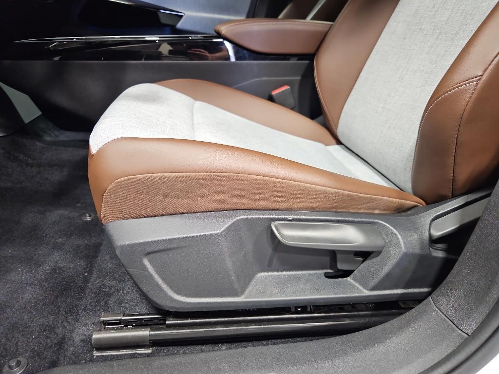 used 2023 Volkswagen ID.4 car, priced at $20,998