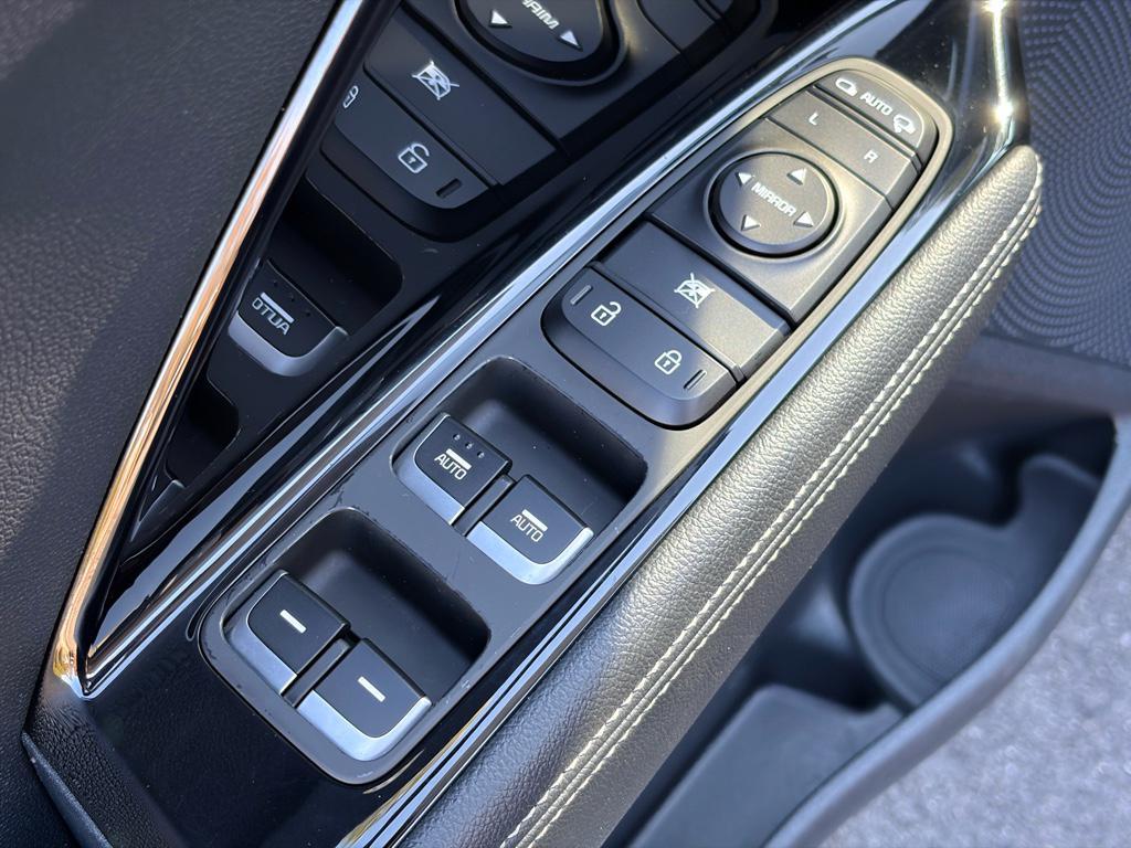 used 2022 Kia Niro Plug-In Hybrid car, priced at $23,998