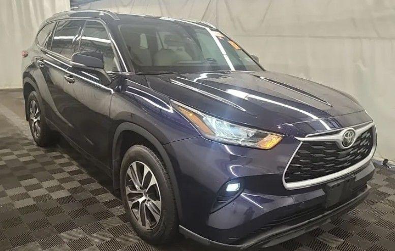 used 2021 Toyota Highlander car, priced at $31,958
