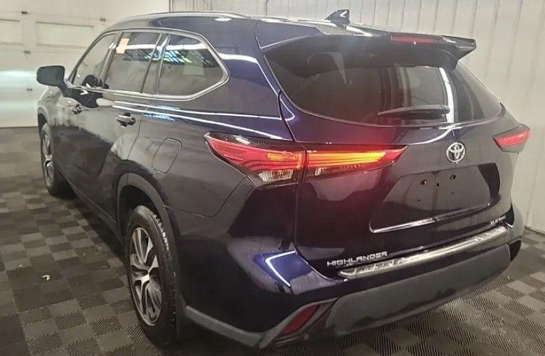 used 2021 Toyota Highlander car, priced at $31,958