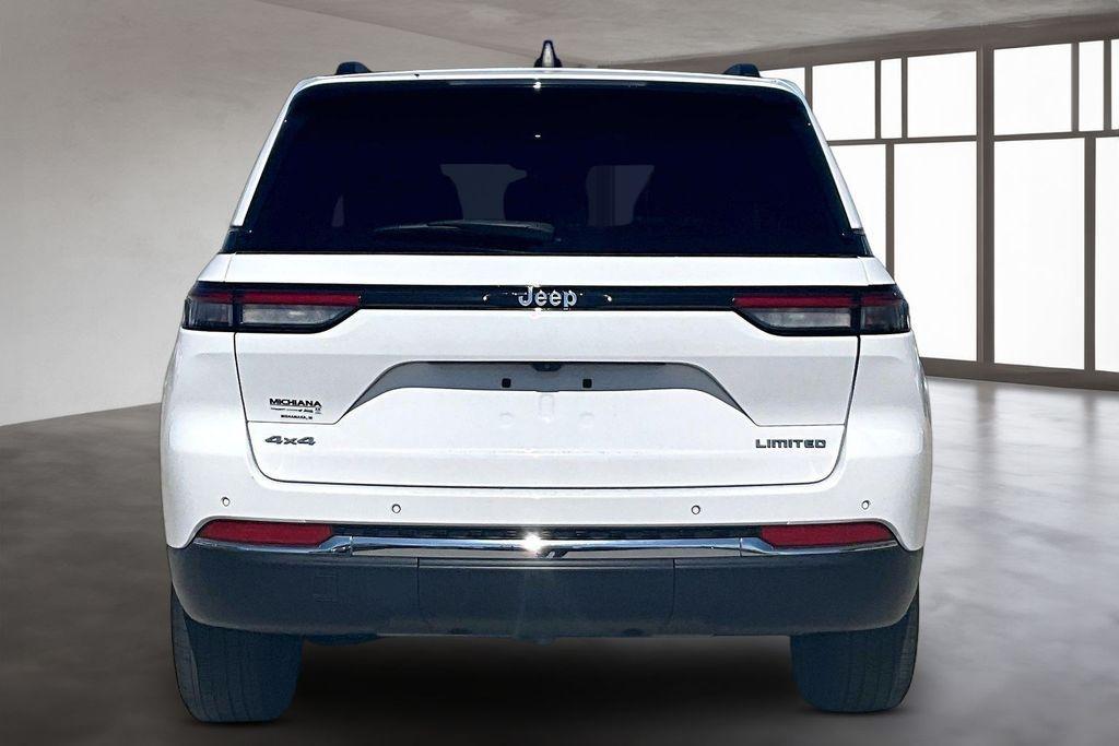 used 2024 Jeep Grand Cherokee car, priced at $28,975