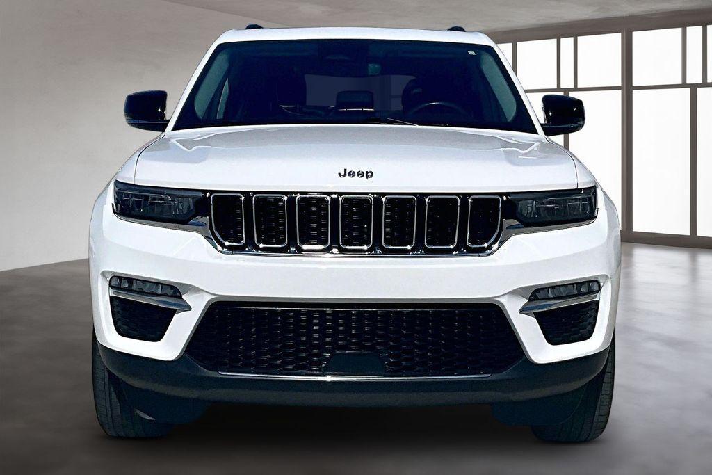 used 2024 Jeep Grand Cherokee car, priced at $28,975