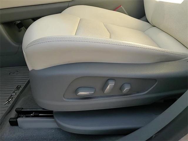 used 2023 Cadillac XT5 car, priced at $36,431