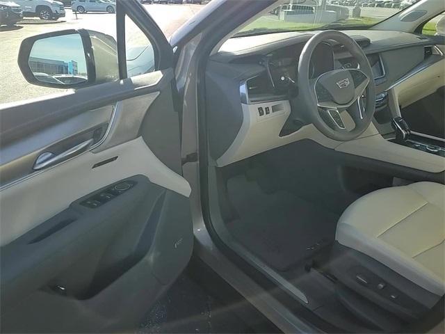 used 2023 Cadillac XT5 car, priced at $36,431