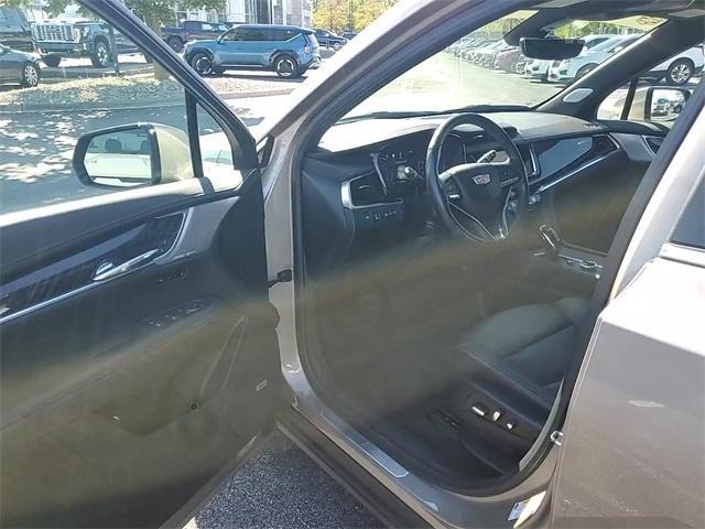 used 2023 Cadillac XT6 car, priced at $33,806