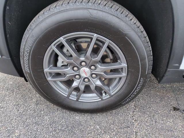 used 2025 GMC Acadia car, priced at $38,286