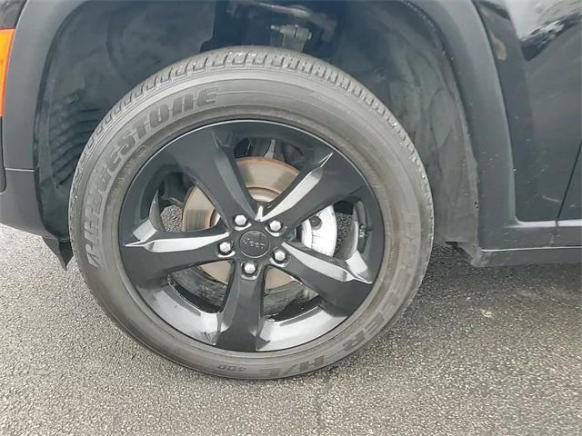 used 2024 Jeep Grand Cherokee car, priced at $29,637