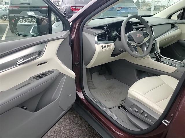 used 2022 Cadillac XT5 car, priced at $28,971