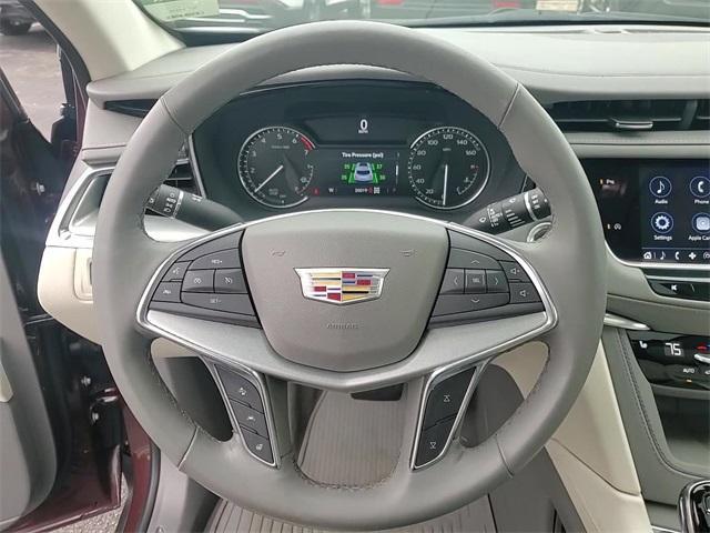 used 2022 Cadillac XT5 car, priced at $28,971