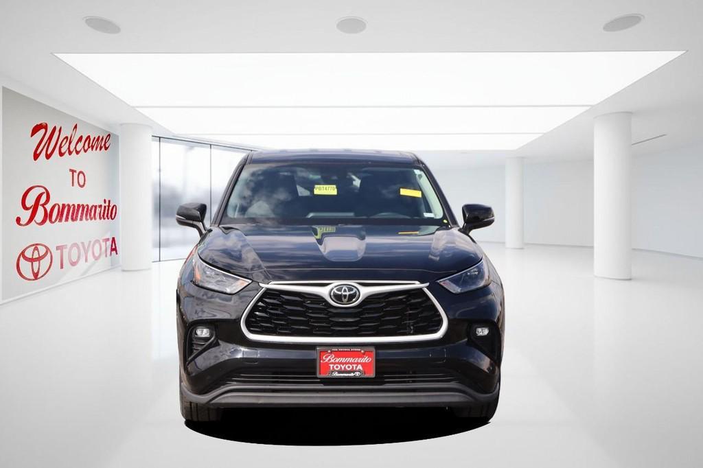 used 2024 Toyota Highlander car, priced at $32,532
