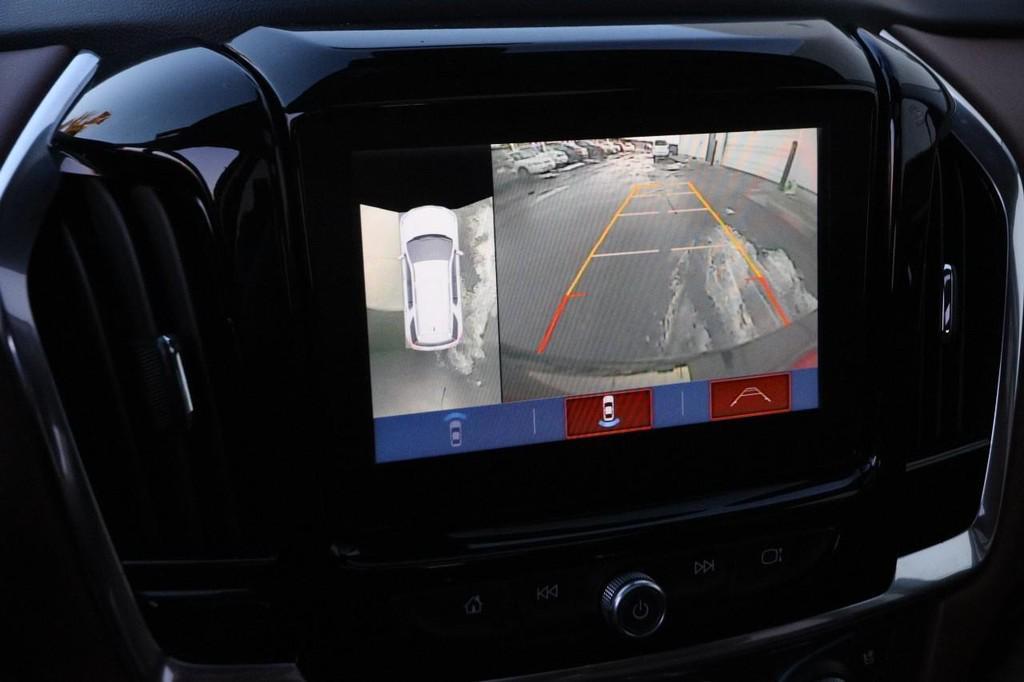 used 2018 Chevrolet Traverse car, priced at $23,316