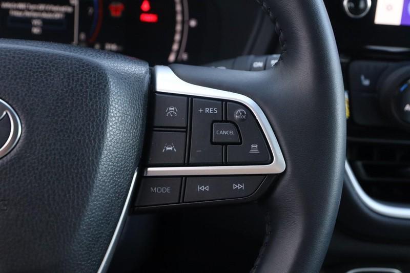 used 2025 Toyota Grand Highlander car, priced at $43,929