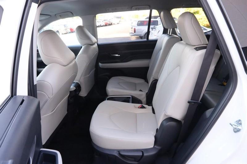 used 2025 Toyota Grand Highlander car, priced at $43,929