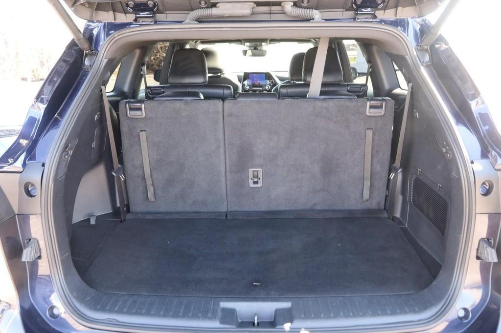 used 2024 Toyota Highlander car, priced at $36,569
