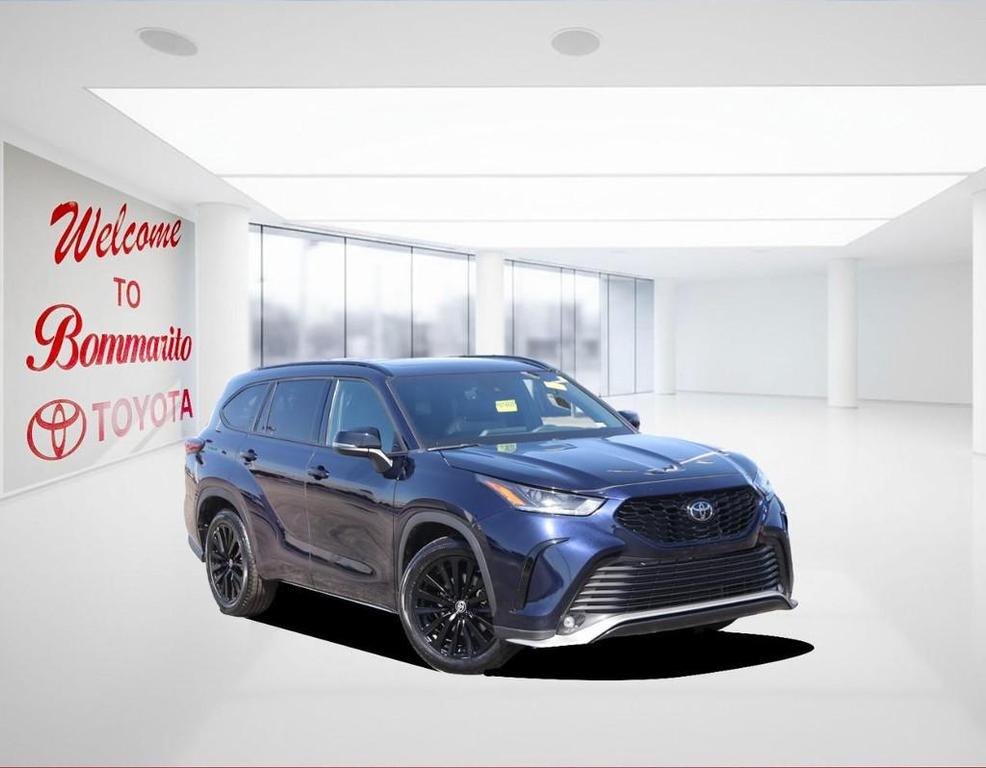 used 2024 Toyota Highlander car, priced at $36,569