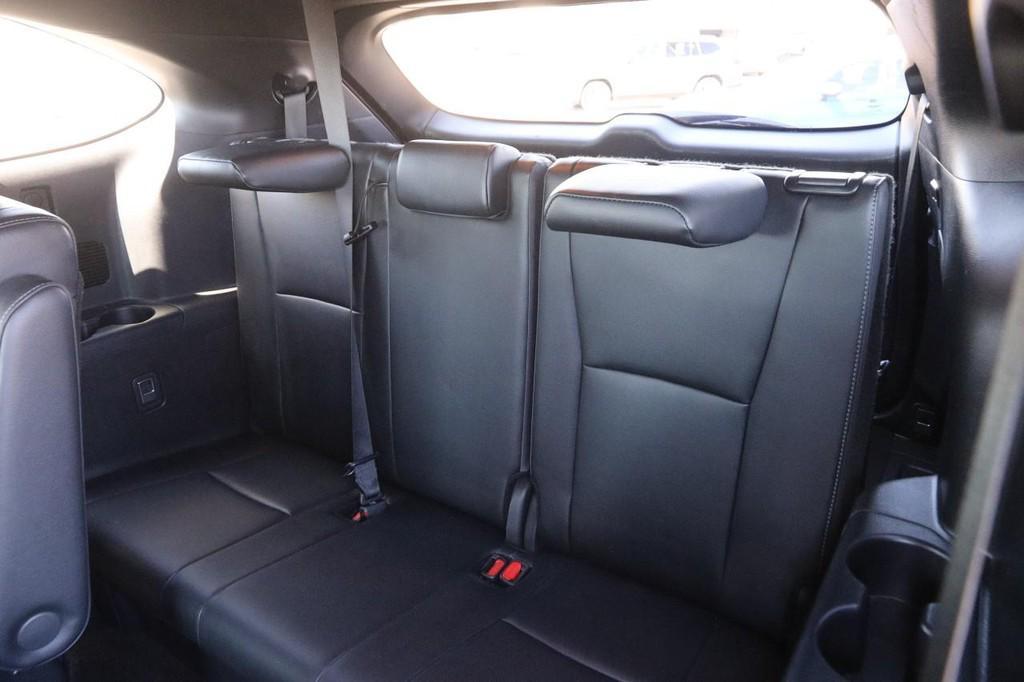 used 2024 Toyota Highlander car, priced at $36,569