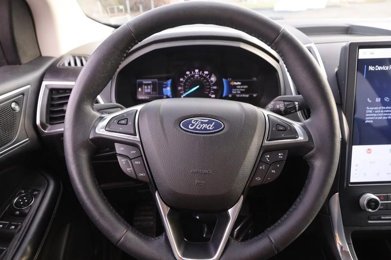 used 2022 Ford Edge car, priced at $17,137