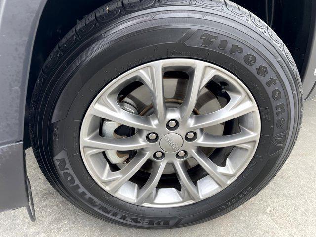 used 2022 Jeep Cherokee car, priced at $23,455