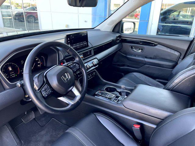 used 2025 Honda Pilot car, priced at $44,575