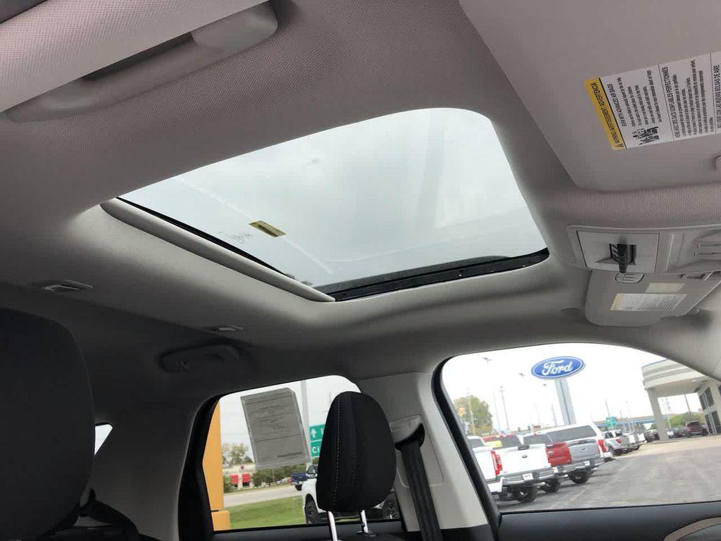 new 2025 Ford Bronco Sport car, priced at $36,890