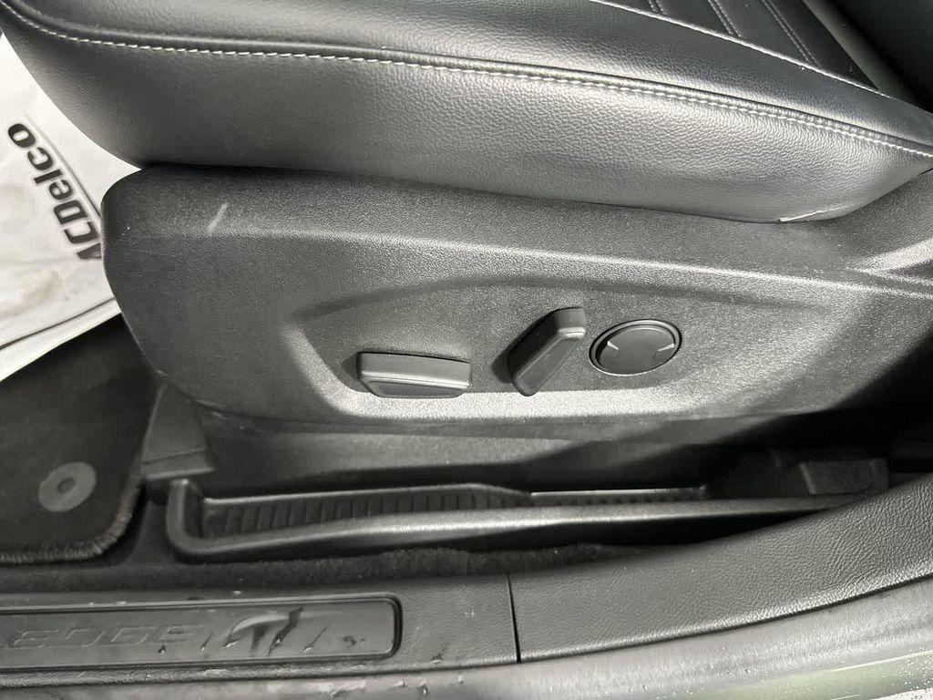 used 2024 Ford Edge car, priced at $26,507