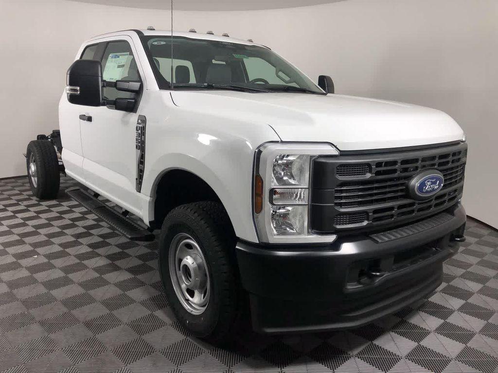 new 2024 Ford F-350 car, priced at $51,000