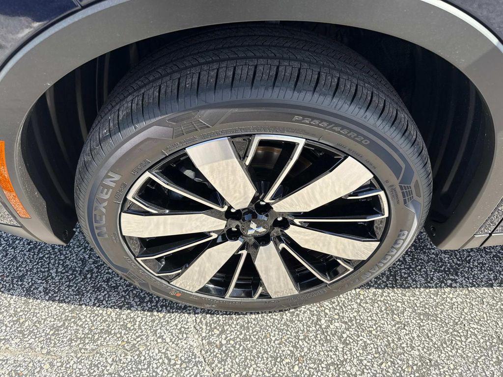 new 2025 Mitsubishi Outlander car, priced at $39,295