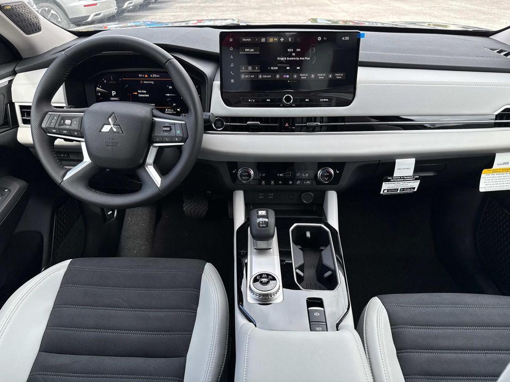 new 2025 Mitsubishi Outlander car, priced at $39,295