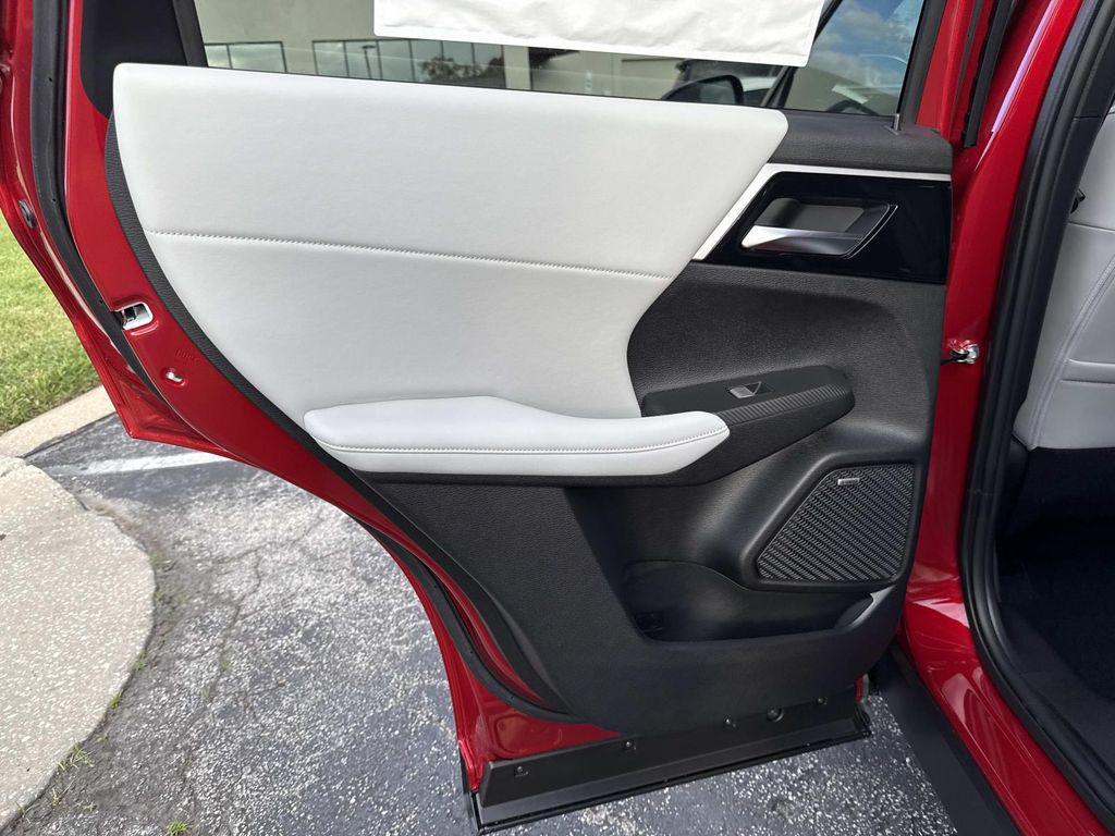 new 2025 Mitsubishi Outlander car, priced at $36,840