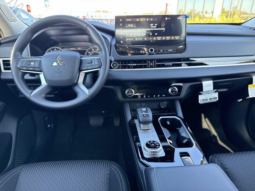 new 2026 Mitsubishi Outlander car, priced at $33,335