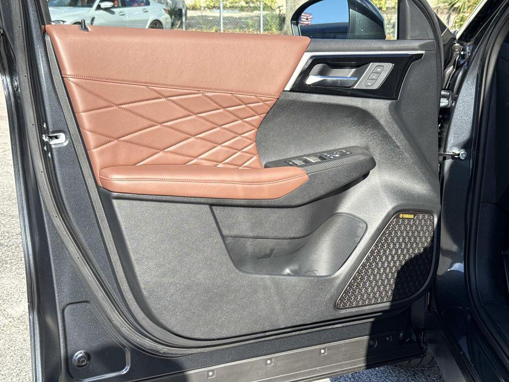 new 2025 Mitsubishi Outlander car, priced at $44,350