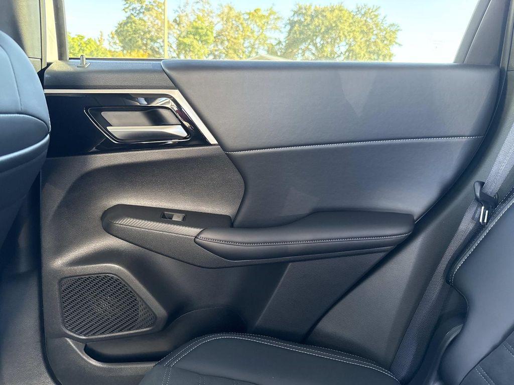 new 2025 Mitsubishi Outlander PHEV car, priced at $48,580