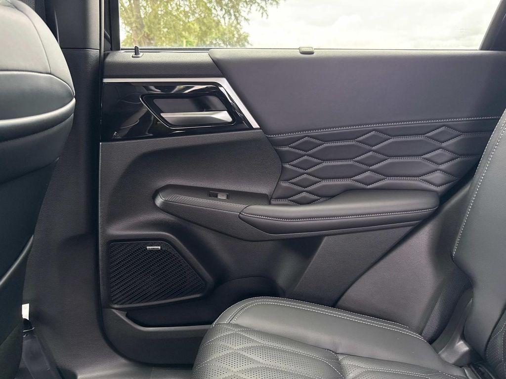 new 2025 Mitsubishi Outlander car, priced at $41,695