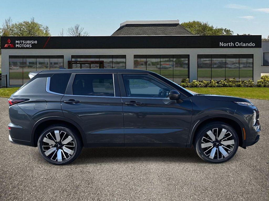 new 2025 Mitsubishi Outlander car, priced at $39,445
