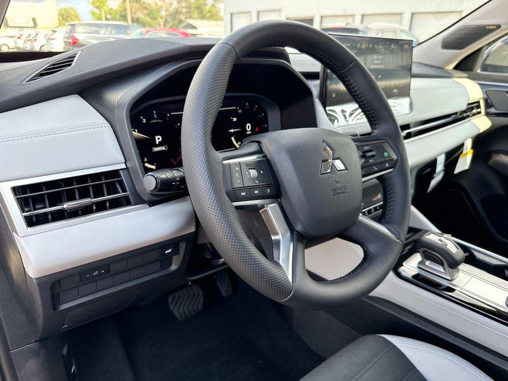 new 2025 Mitsubishi Outlander car, priced at $39,900