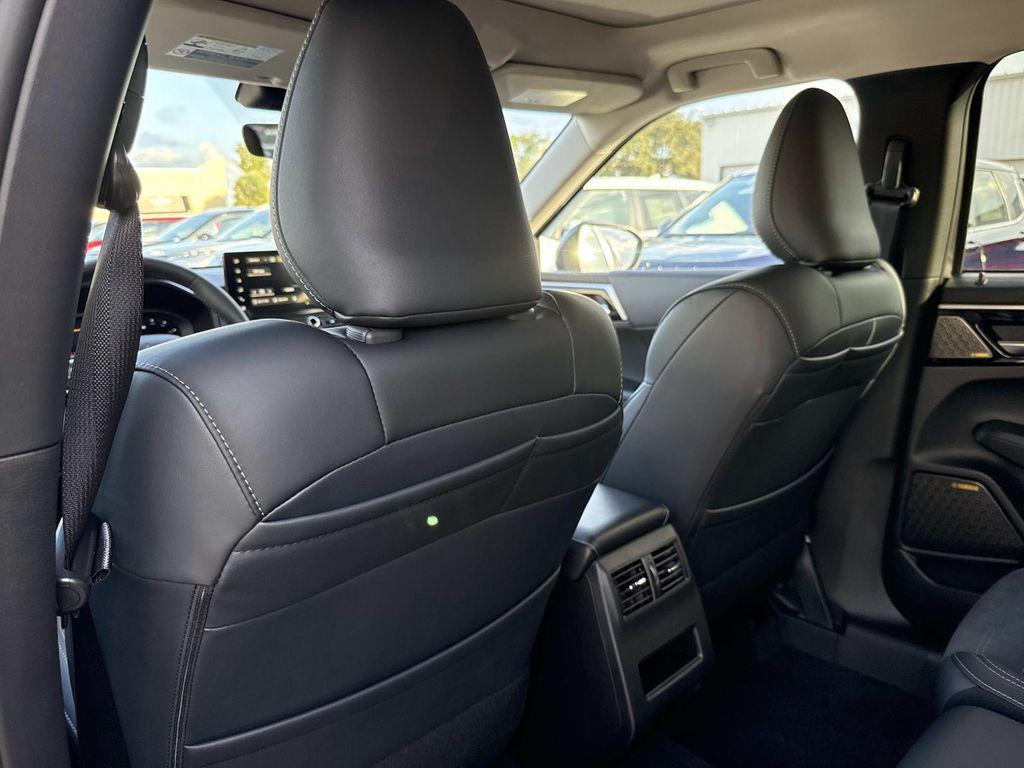 new 2025 Mitsubishi Outlander car, priced at $39,200