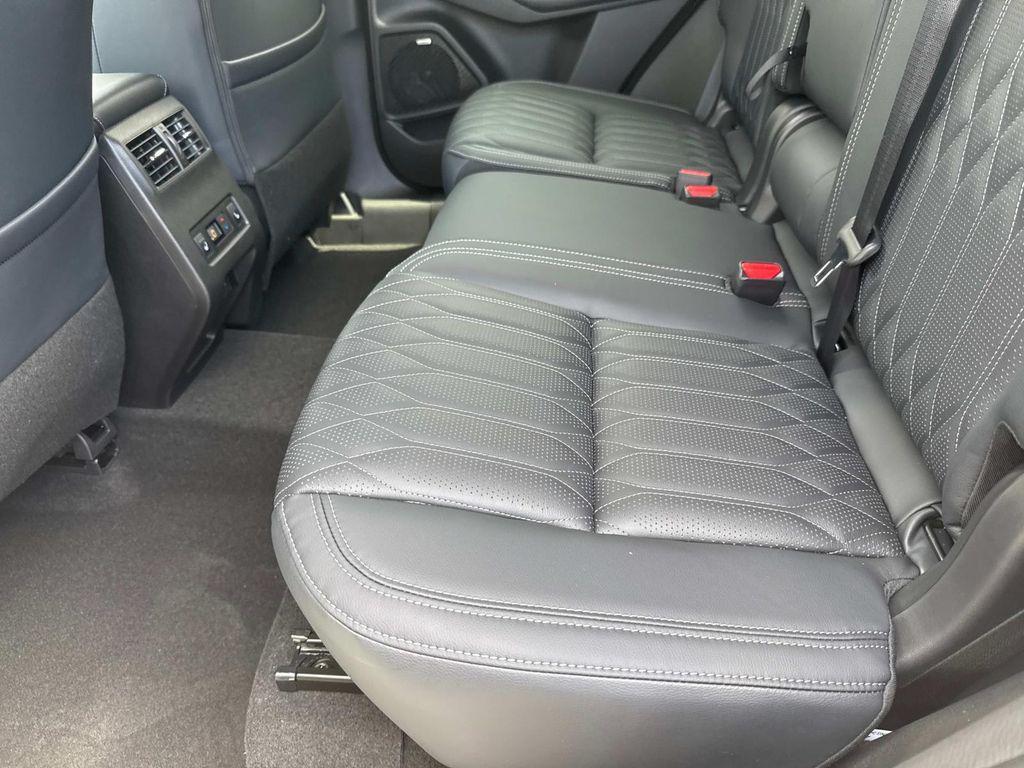 new 2025 Mitsubishi Outlander car, priced at $41,005