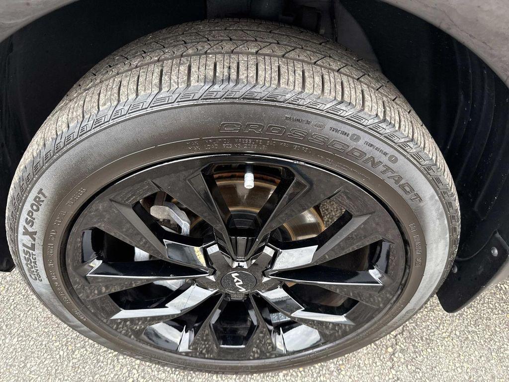 used 2023 Kia Sorento car, priced at $32,973