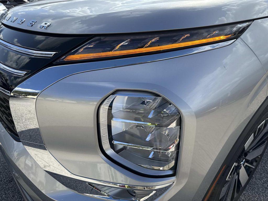 new 2025 Mitsubishi Outlander car, priced at $40,900