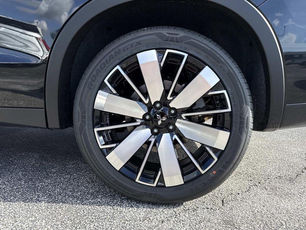 new 2026 Mitsubishi Outlander car, priced at $41,075