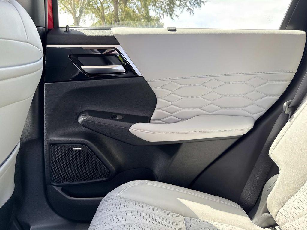 new 2025 Mitsubishi Outlander car, priced at $43,400