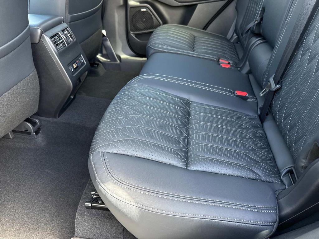 new 2025 Mitsubishi Outlander car, priced at $41,005