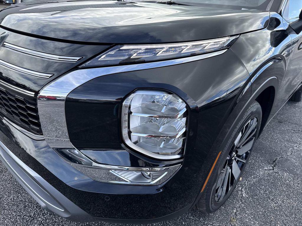new 2025 Mitsubishi Outlander car, priced at $39,765