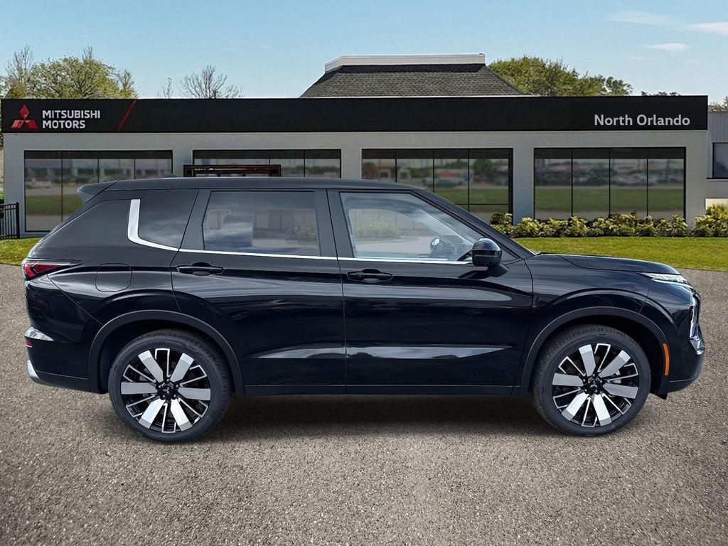 new 2025 Mitsubishi Outlander car, priced at $39,765