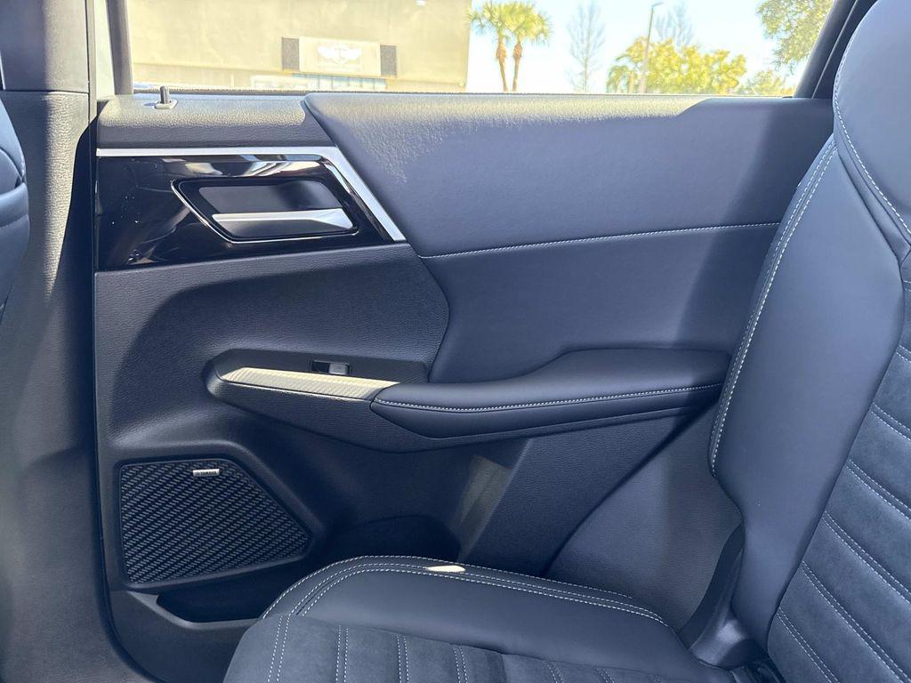 new 2026 Mitsubishi Outlander car, priced at $38,384