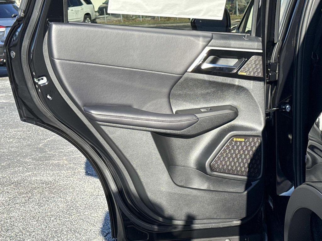 new 2025 Mitsubishi Outlander car, priced at $39,445