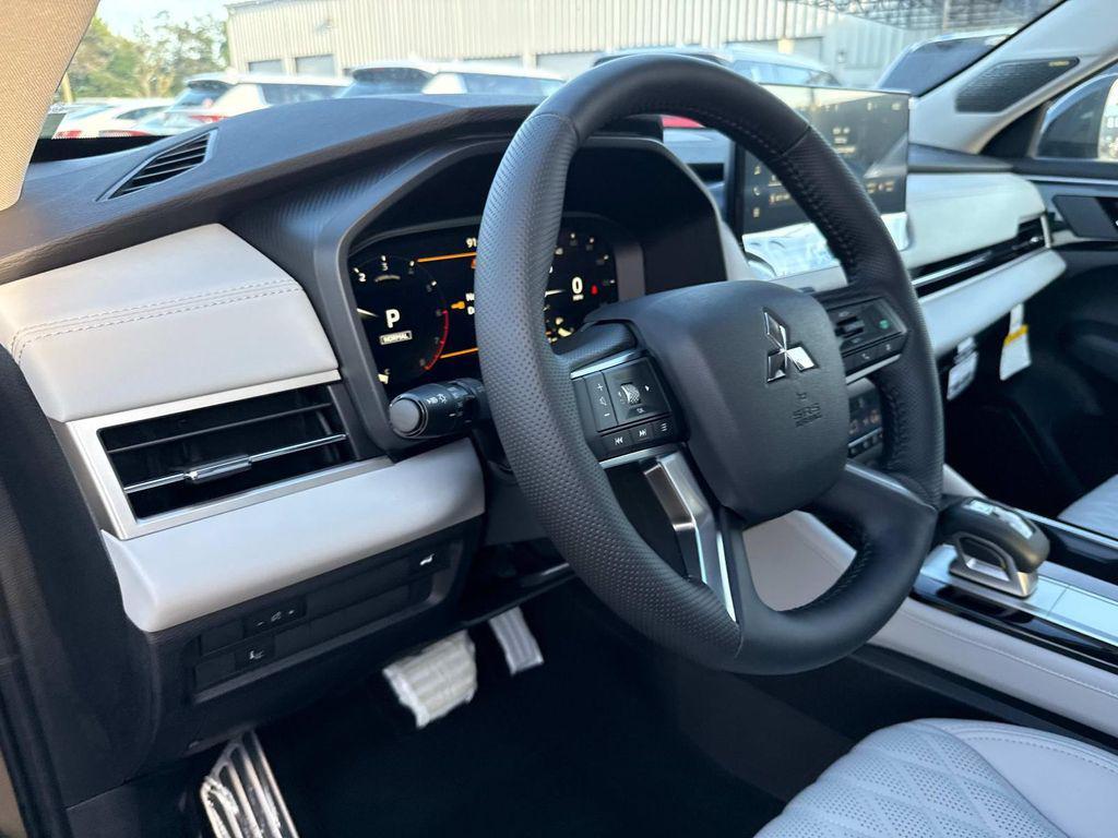 new 2025 Mitsubishi Outlander car, priced at $46,990