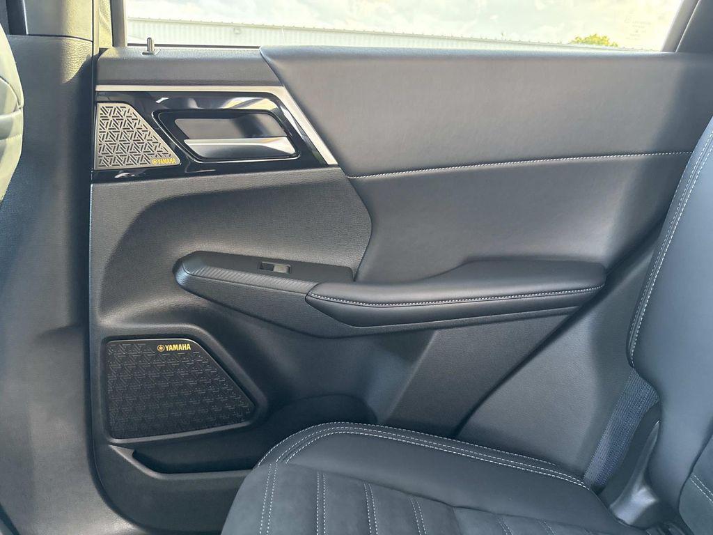 new 2025 Mitsubishi Outlander car, priced at $39,200