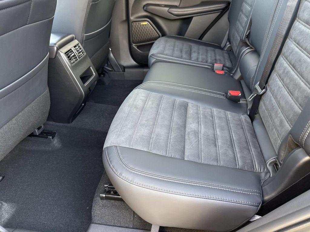 new 2025 Mitsubishi Outlander car, priced at $39,200