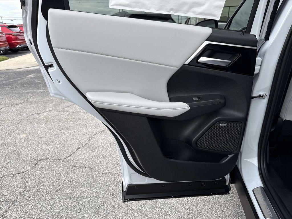 new 2026 Mitsubishi Outlander car, priced at $32,775